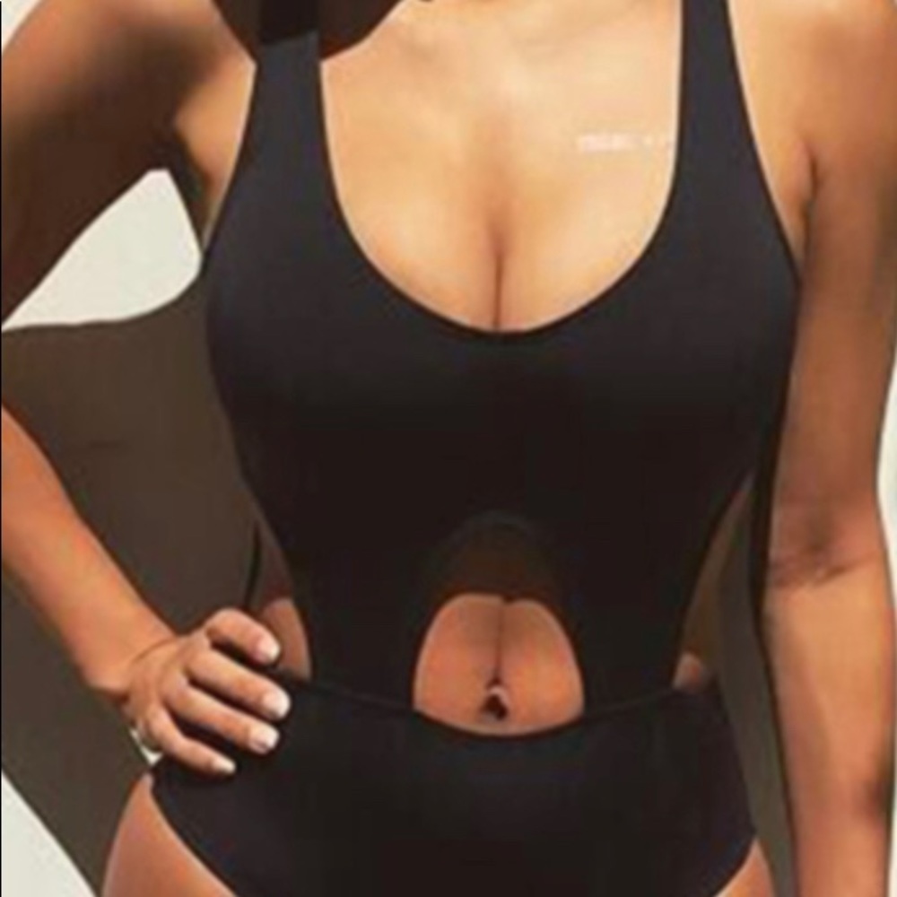 Black Solid Cut Out Swimsuit - Picture 2 of 3